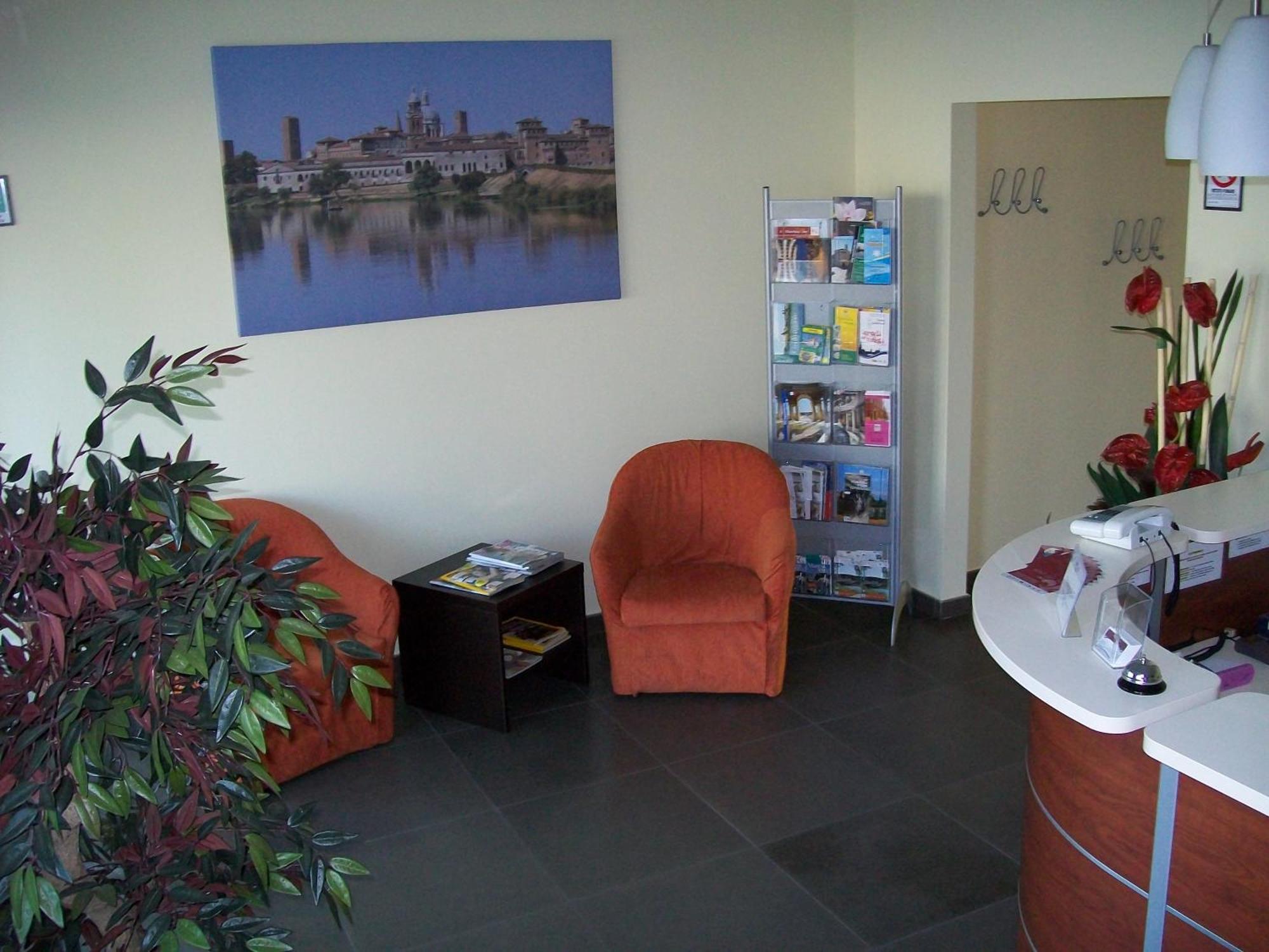 Hotel Motel Giglio Viadana Екстер'єр фото