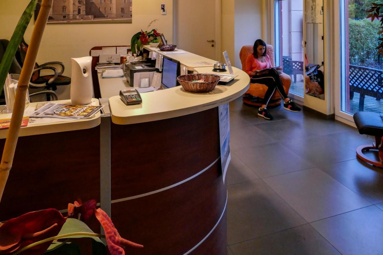 Hotel Motel Giglio Viadana Екстер'єр фото